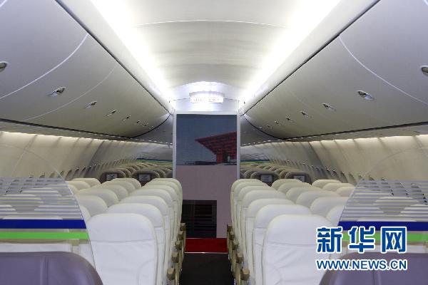 中国国产C919大型客机获得100架启动订单