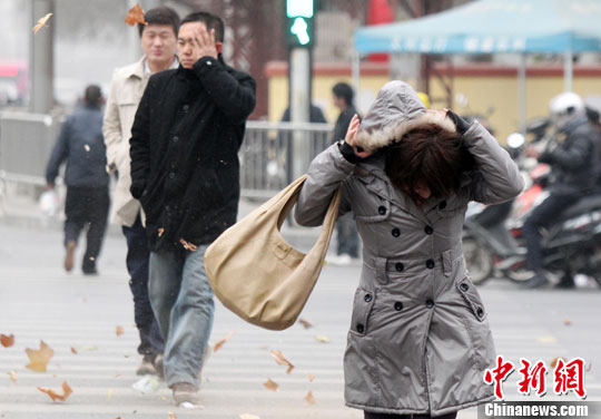 新闻分析:轮番降温是否预示“寒冬”到来?