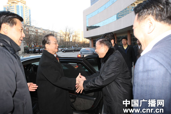 温家宝:中央完全有能力控制物价保持在合理水平