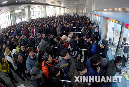 北京实行最严火车票限购令 每人限购3卧铺、5硬座