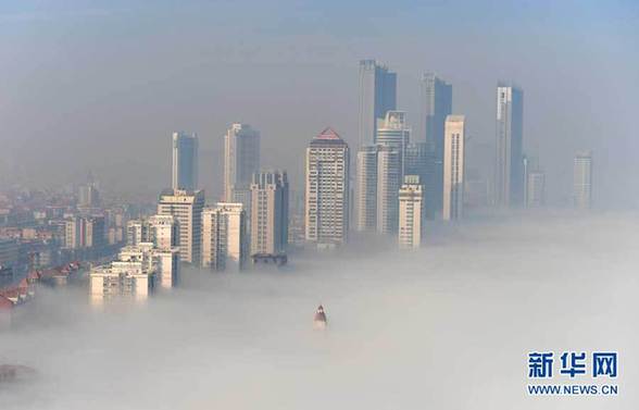 山东烟台出现平流雾美景