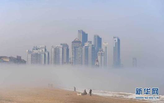 山东烟台出现平流雾美景