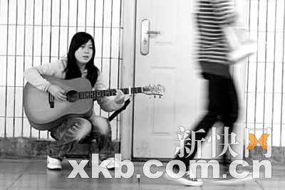 林志玲成春晚史上最贵“花瓶”