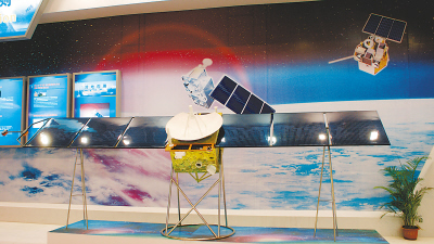 我国首个火星探测器年内升空 到达火星需10个月