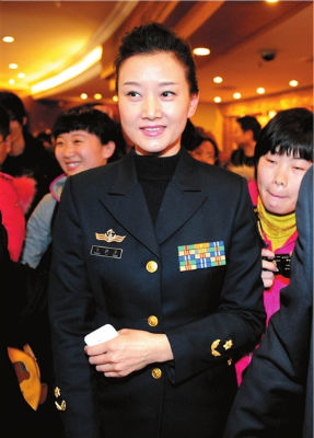 镜头下的明星代表、委员 宋祖英惊艳亮相