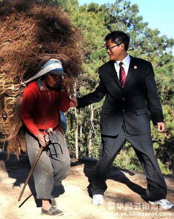 一个法官的山村坚守——记云南省南涧彝族自治县公郎法庭庭长龙进品