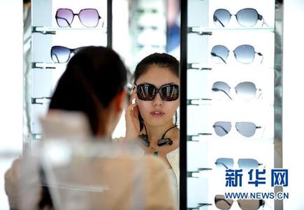 海南将开展离岛免税政策试点 聚焦三亚免税店