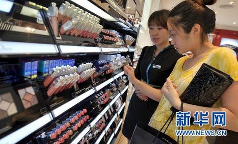 海南将开展离岛免税政策试点 聚焦三亚免税店
