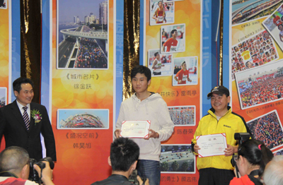 2011马拉松摄影大赛揭晓 《凯旋》获特等奖