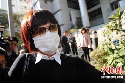 港导游与内地客打架续:导游停牌半年 旅行社被罚