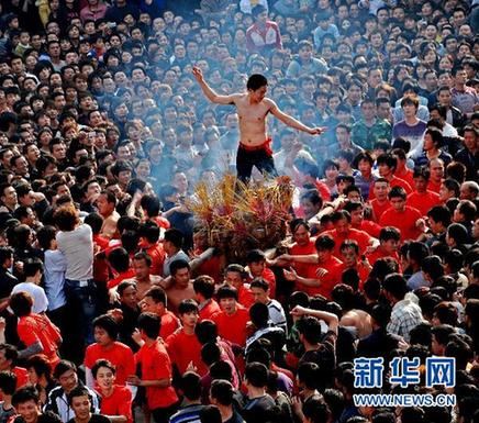 广东成为人口第一大省 东部人口占全国比重上升