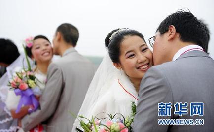 工地上“最给力”的集体婚礼