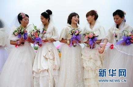 工地上“最给力”的集体婚礼