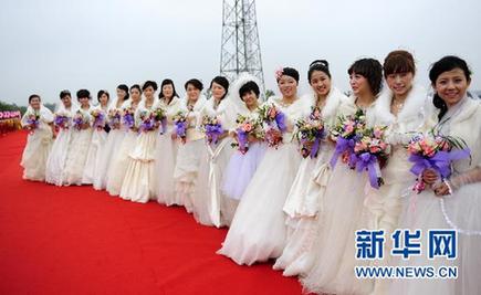 工地上“最给力”的集体婚礼