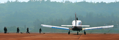 空军司令部航空管制部部长:低空开放不等于低空放开