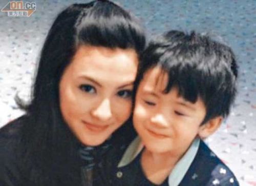 传谢霆锋已签字离婚并放弃两子抚养权