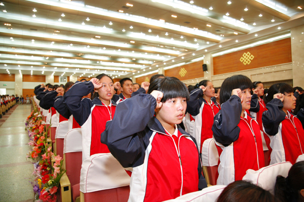 济南西藏中学藏族同学毕业
