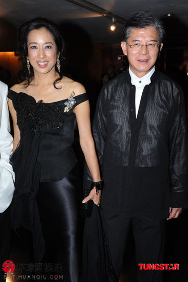 三代港姐冠军聚首 赵雅芝轻松抢镜