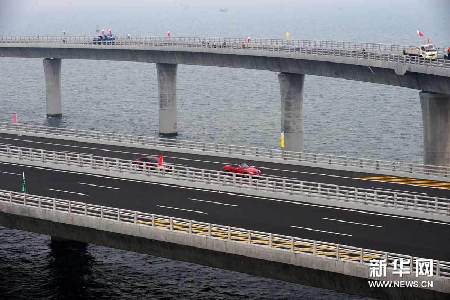 世界最长的跨海大桥青岛胶州湾大桥通过验收