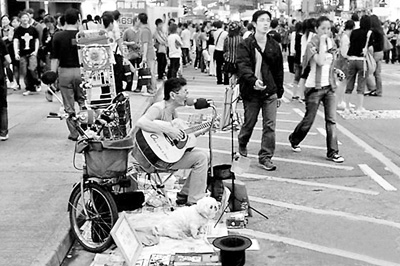 香港人为何退休了还要为生计奔波