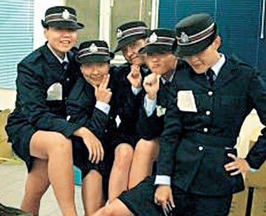 香港女警身着警服拍不雅照片遭调查