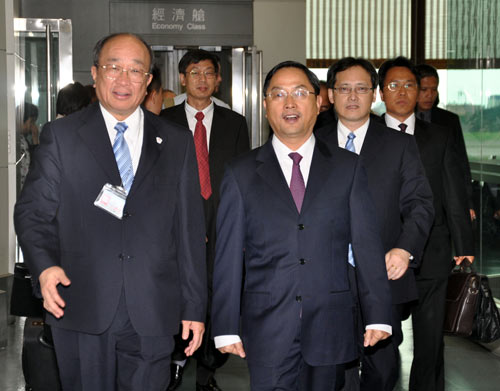 连战呼吁国民党:两岸发展“仍应继续走对的路”