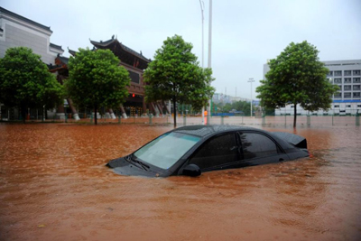 暴雨突袭长沙 部分路段被淹(图)