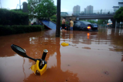 暴雨突袭长沙 部分路段被淹(图)
