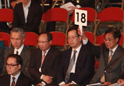 香港地皮底价拍出 一反“面粉贵过面包”现象