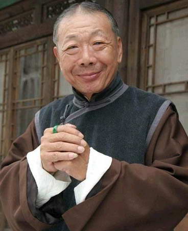 招牌:《笑傲江湖》中和林正英