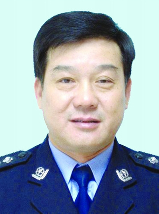 老交警车祸瞬间推开同事自己被撞飞不治身亡(图)