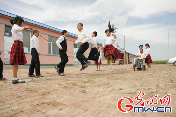 最美乡村教师杜顺:血液里没了学生,心脏就不会跳动