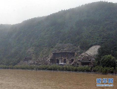 龙门石窟景区因上游水库泄洪暂时关闭