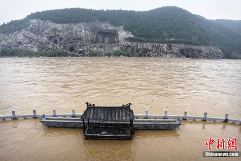 龙门石窟景区因上游水库泄洪暂时关闭