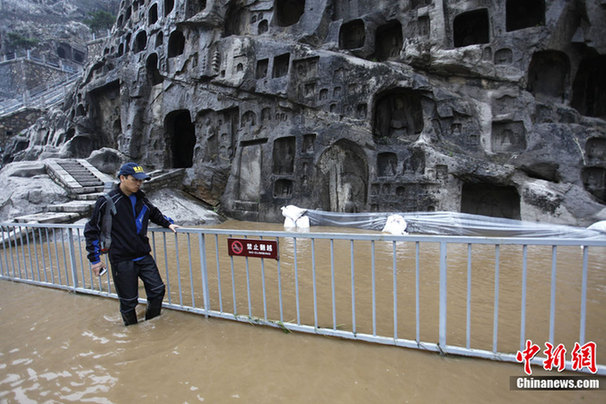 龙门石窟景区因上游水库泄洪暂时关闭