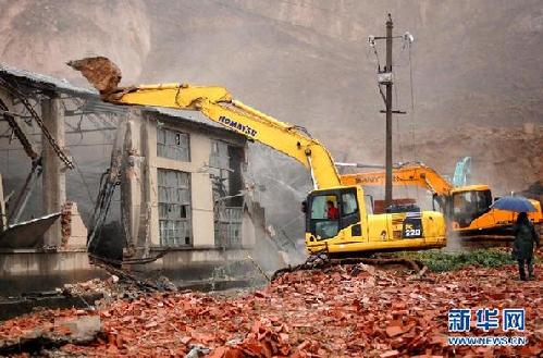 西安灞桥区山体滑坡已致14人死亡 18人失踪