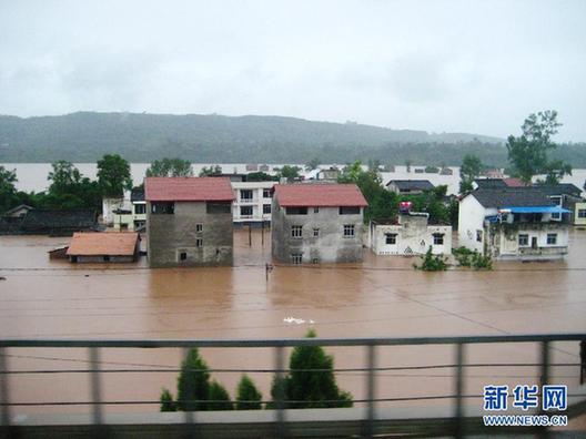 四川渠县遭洪水袭击