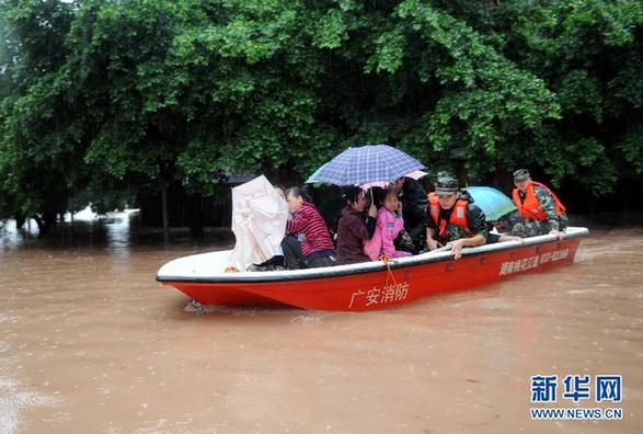四川渠县遭洪水袭击