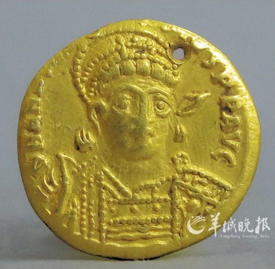 中国出土的许多东罗马(拜占庭)帝国金币和仿制