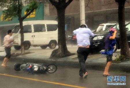 强台风“纳沙”登陆海南