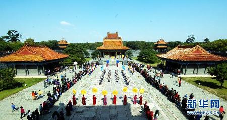 国庆多地现“人海”景观 后悔放弃