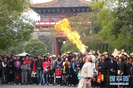 国庆多地现“人海”景观 后悔放弃