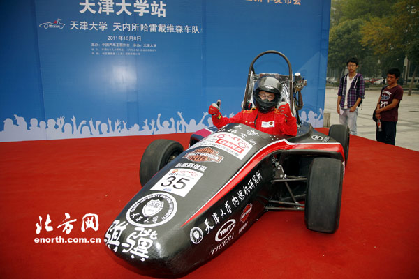 天大学子100天造出“F1”赛车
