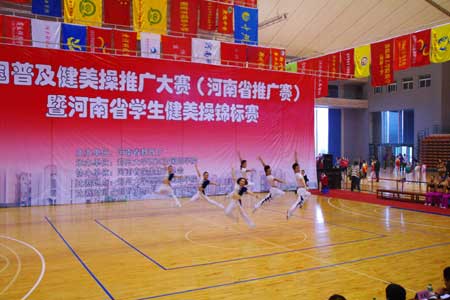 2011全国啦啦操联赛郑州站：中原工学院夺两金