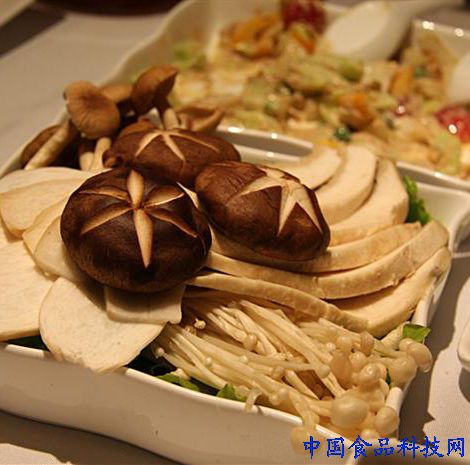 女人的胸部需要“吃”这些食物