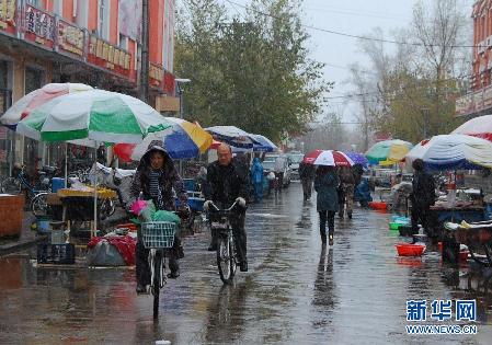 我国中东部地区迎来雨雪降温天气