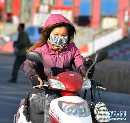 我国中东部地区迎来雨雪降温天气