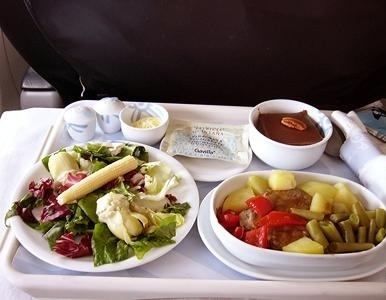 飞机上也有美食！看看各航空公司飞机餐