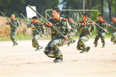 珠海边防官兵参演辛亥战士 深受剧组好评