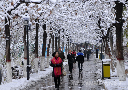 乌鲁木齐降雪